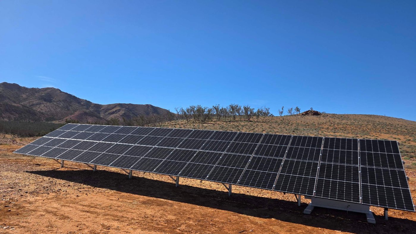 MyEnergy solar and power cabinet installation at a Yadlamalka bore pumping site