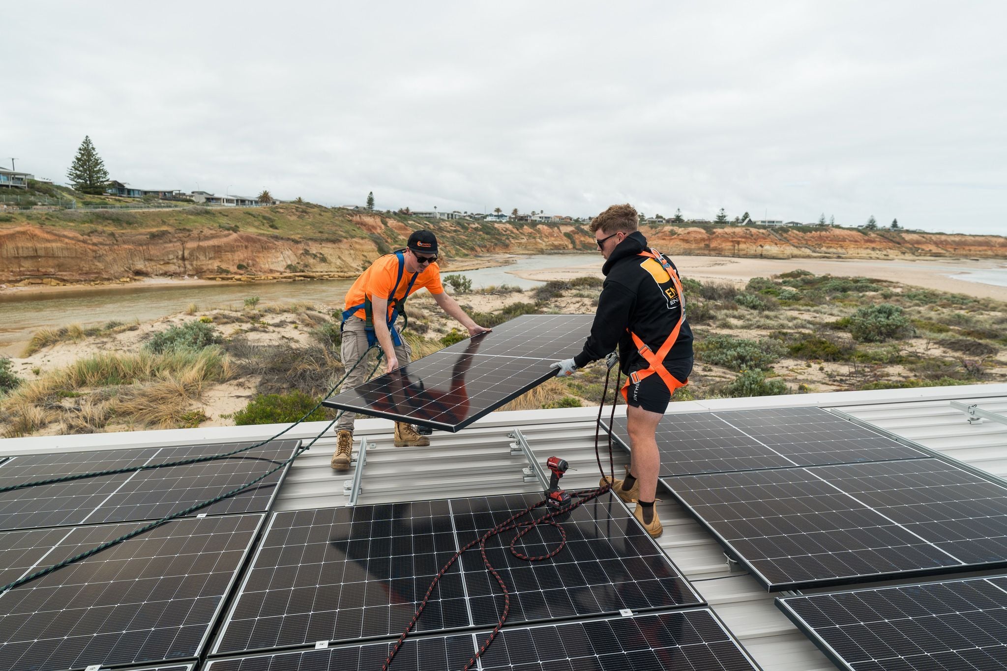 commercial solar system roof top panel installation