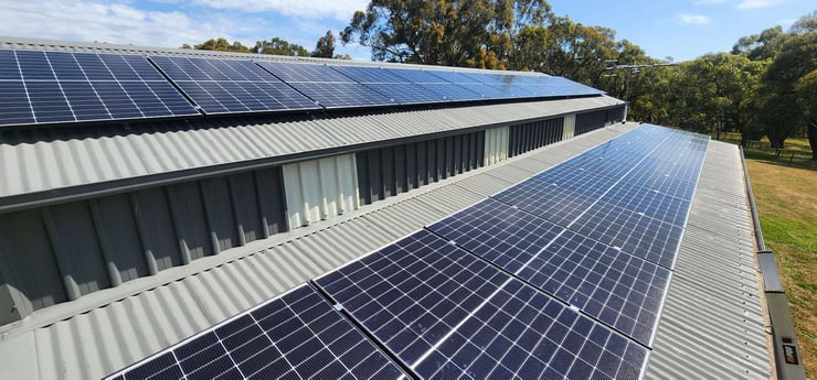 Off-grid Power System, Roof Mounted Solar Array - Yundi, South Australia. 
