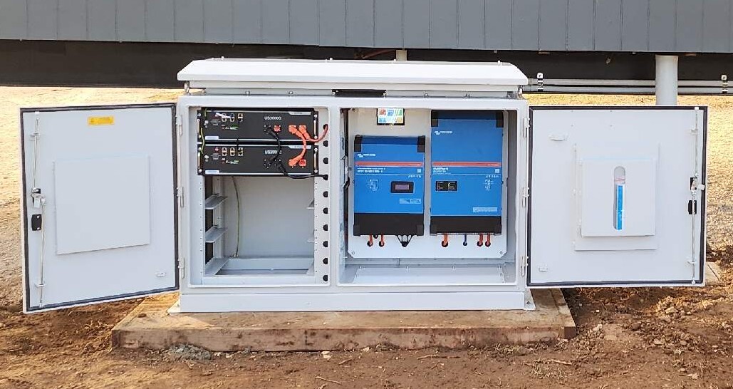 Off-grid Power System Cabinet