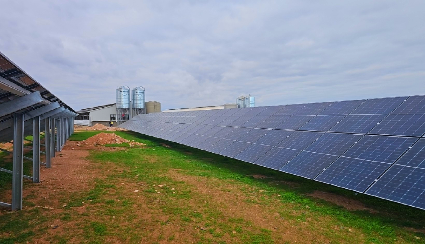 off grid power system featuring ja solar panels, s rack ground mount system and GAYK pile driving