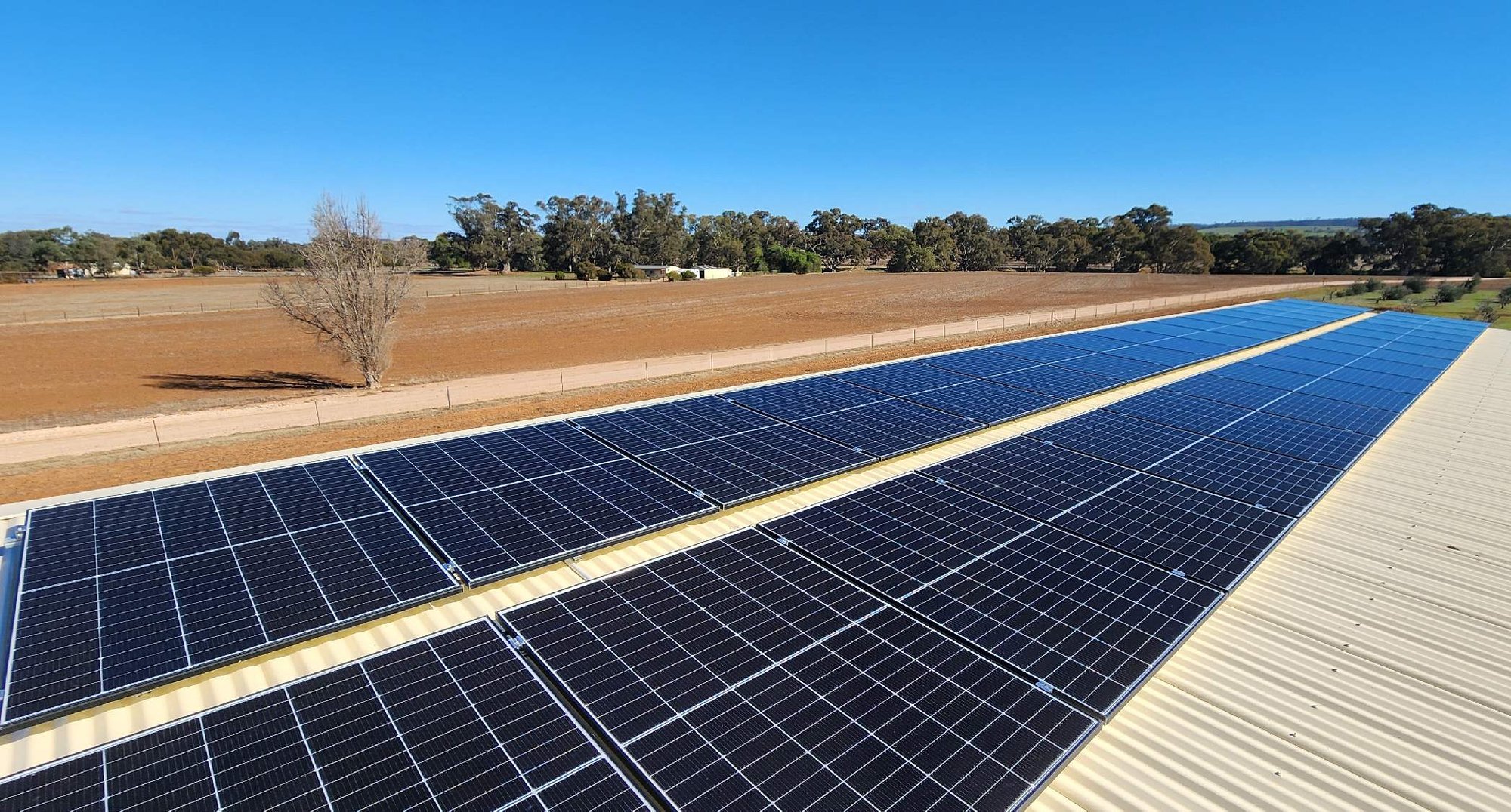 Off-grid Power System Shed Installation, Laura SA