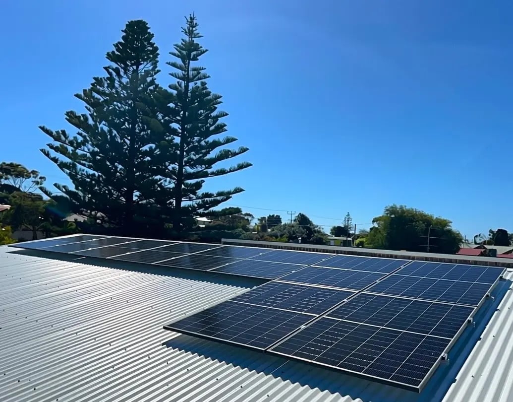 schletter roof mounted solar panels for grid connect deye all in one system in kingscote on kangaroo island