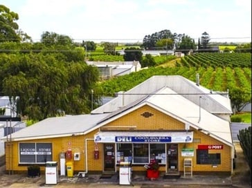 commercial solar and battery system for coonawarra store south australia