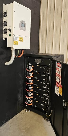 home solar and battery system deye inverter and zyc batteries