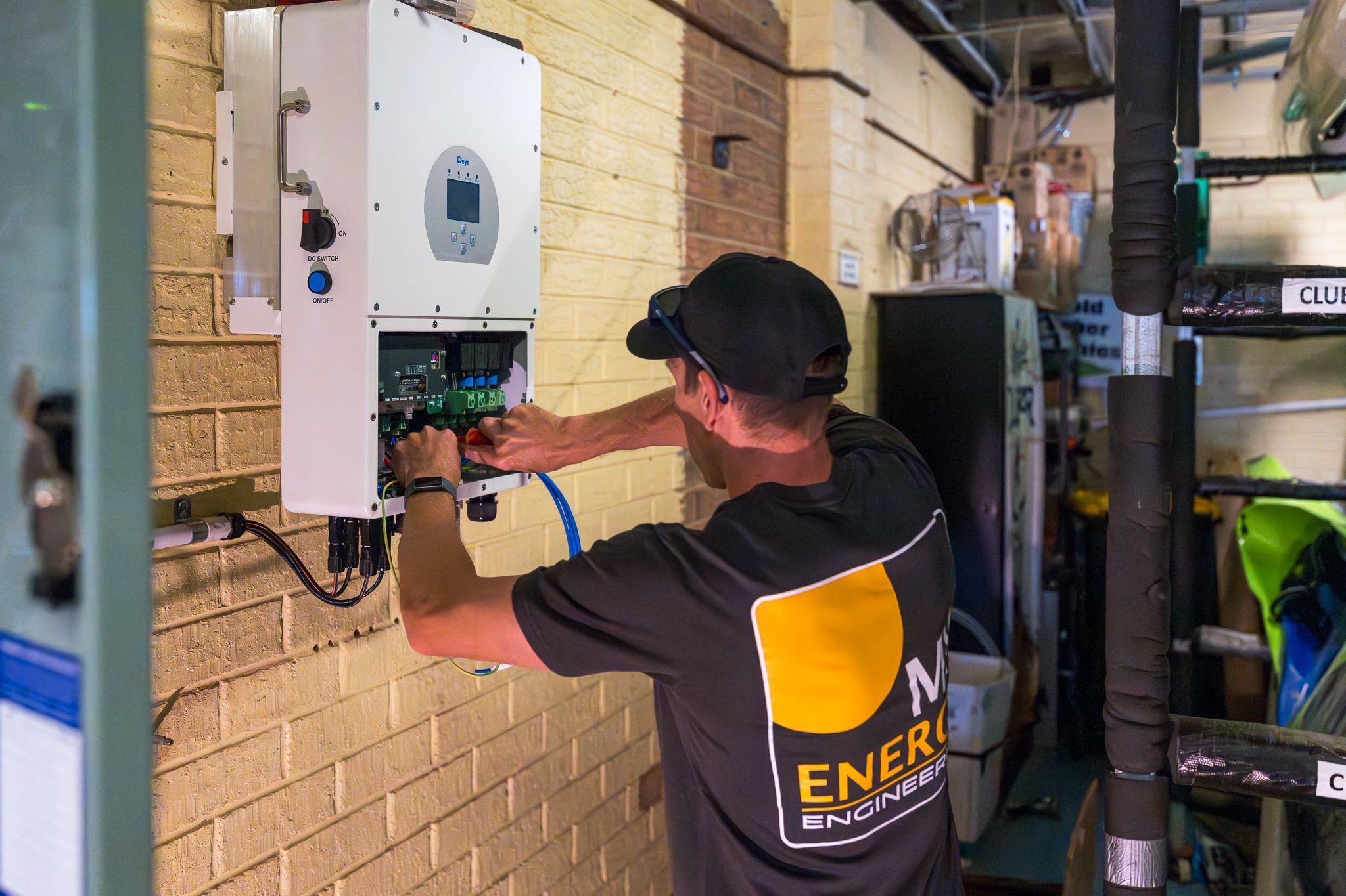 installation of solar hybrid inverter